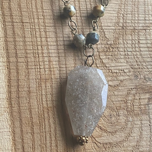 Elegant Gemstone Agate Jasper Gold and Brown Pendant Necklace - Picture 5 of 6